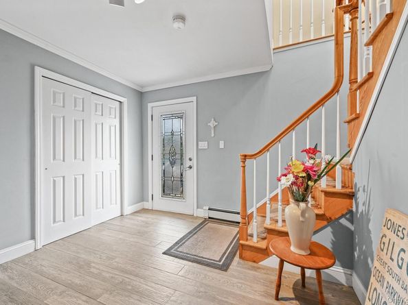 769 Bay Place, Lindenhurst NY 11757