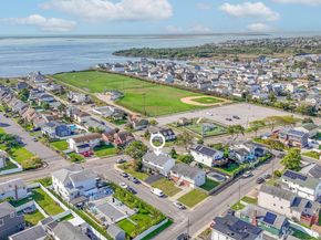 769 Bay Place, Lindenhurst NY 11757