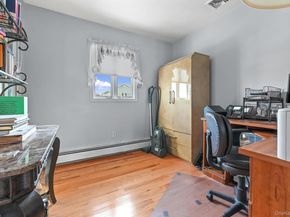 769 Bay Place, Lindenhurst NY 11757