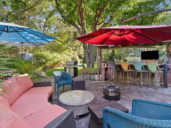 39 Cozine Road, Center Moriches NY 11934