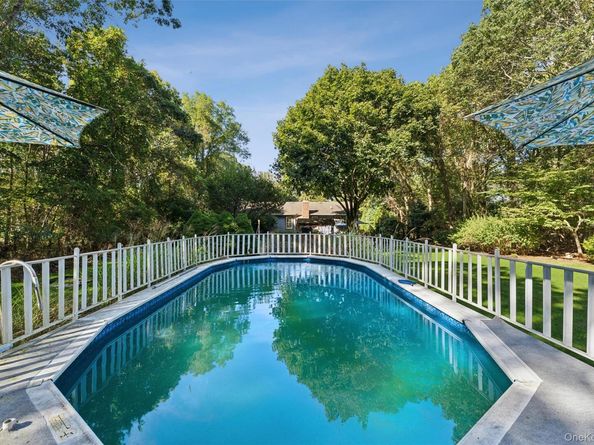 39 Cozine Road, Center Moriches NY 11934