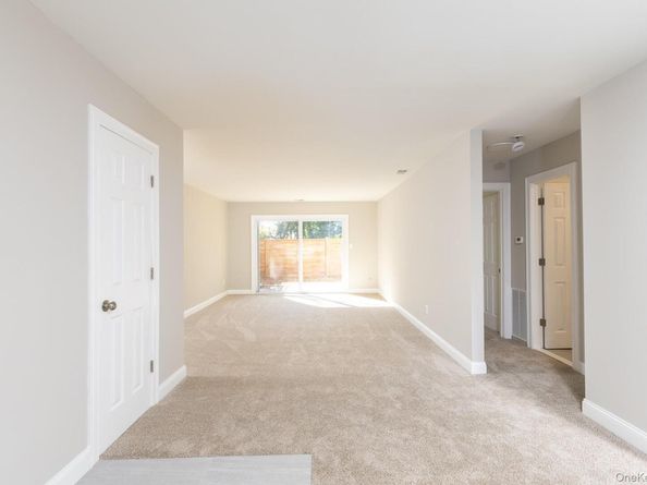 655 Middle Country Road 7B1, Coram NY 11727