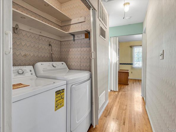 20 Primrose Lane, North Babylon NY 11703