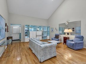 20 Primrose Lane, North Babylon NY 11703