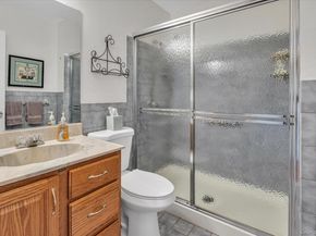 20 Primrose Lane, North Babylon NY 11703