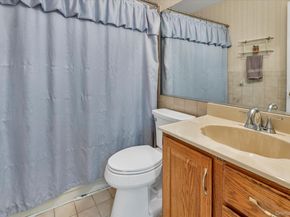 20 Primrose Lane, North Babylon NY 11703