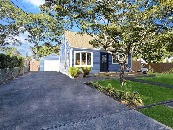 33 Sherwood Drive, Mastic Beach NY 11951
