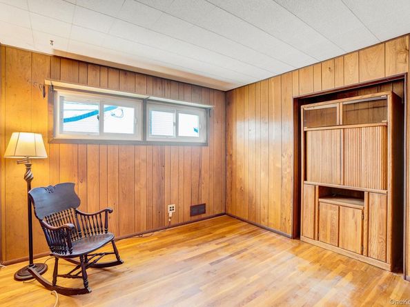 58 Lehigh Lane, Hicksville NY 11801