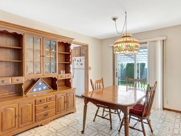 58 Lehigh Lane, Hicksville NY 11801