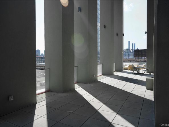 2416 Queens Plaza S 2D, Long Island City NY 11101