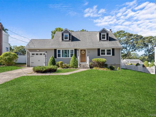 98 Paula Boulevard, Selden NY 11784