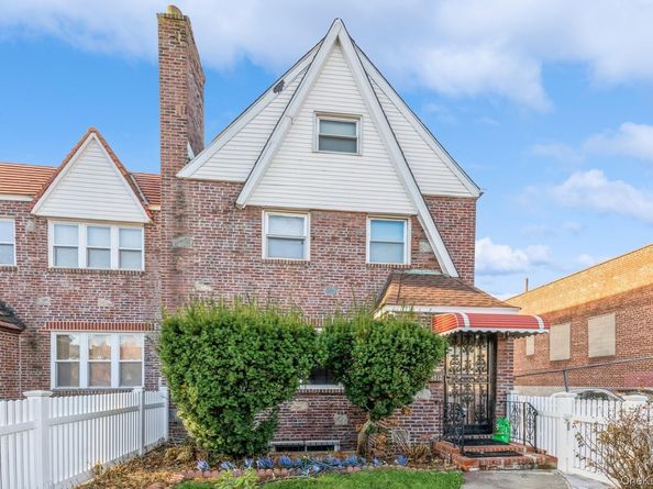 88-12 Francis Lewis Boulevard, Queens Village NY 11427