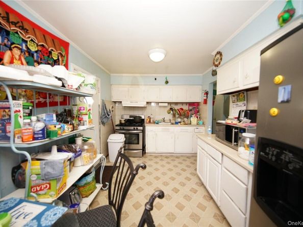 32 Stowe Place, Hempstead NY 11550