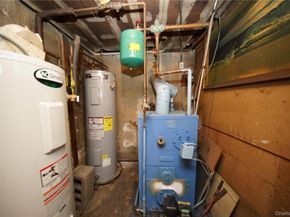 32 Stowe Place, Hempstead NY 11550