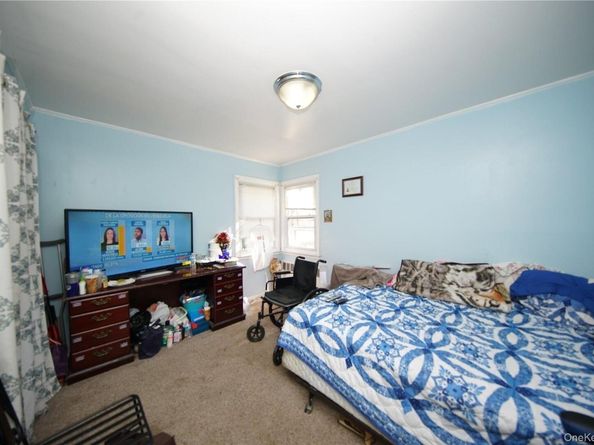 32 Stowe Place, Hempstead NY 11550