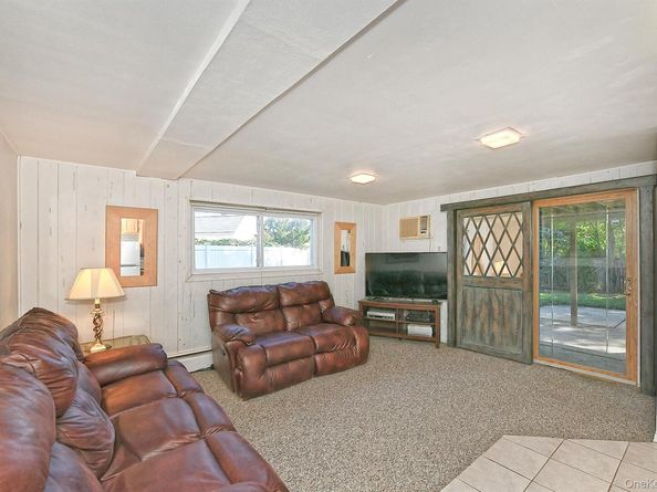 6 Mason Court, Levittown NY 11756