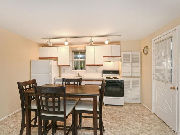 6 Mason Court, Levittown NY 11756
