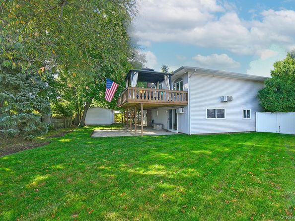 6 Mason Court, Levittown NY 11756