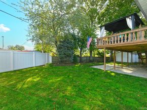 6 Mason Court, Levittown NY 11756