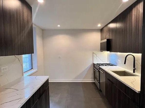 55-30 99th St 3F, Corona NY 11368