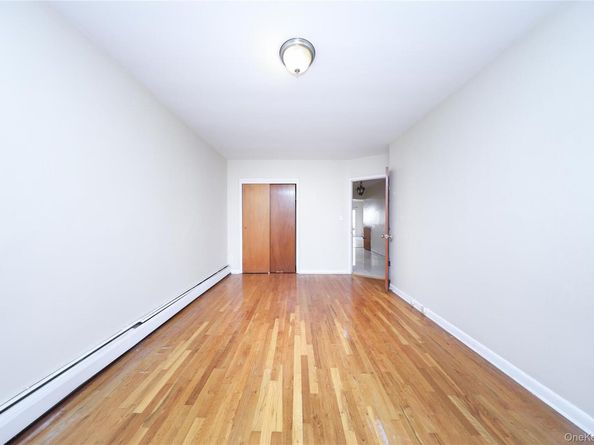 11708 Curzon Road, Richmond Hill NY 11418
