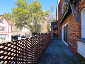 11708 Curzon Road, Richmond Hill NY 11418