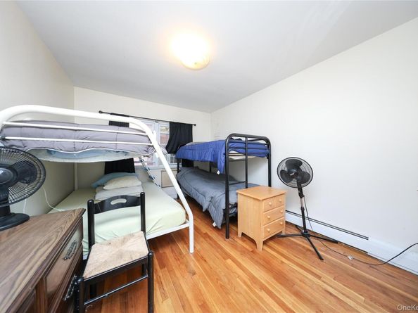 11708 Curzon Road, Richmond Hill NY 11418