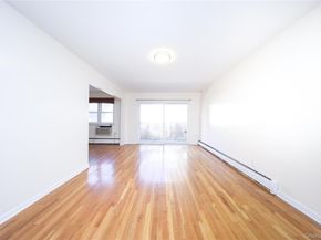 11708 Curzon Road, Richmond Hill NY 11418