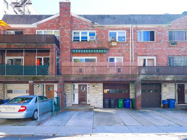 11708 Curzon Road, Richmond Hill NY 11418