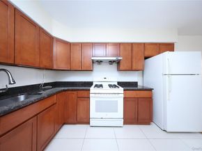 11708 Curzon Road, Richmond Hill NY 11418