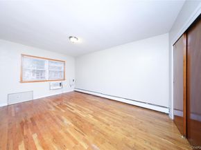 11708 Curzon Road, Richmond Hill NY 11418