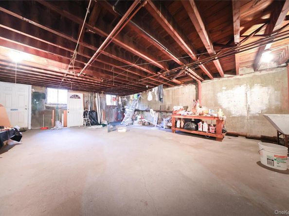 11708 Curzon Road, Richmond Hill NY 11418