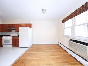 11708 Curzon Road, Richmond Hill NY 11418