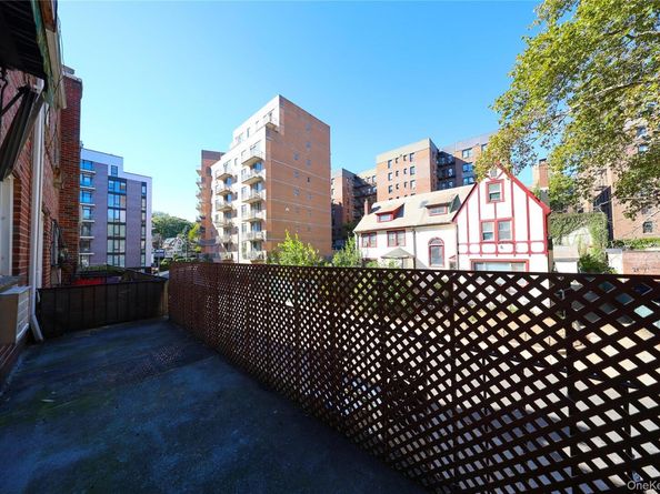 11708 Curzon Road, Richmond Hill NY 11418