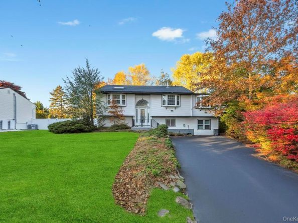 29 Dillon Drive, Dix Hills NY 11746