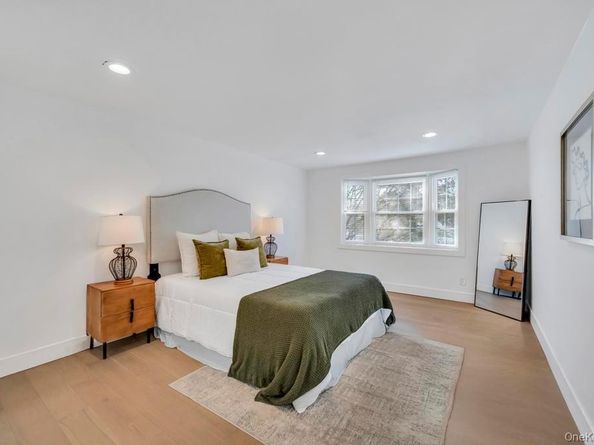 29 Dillon Drive, Dix Hills NY 11746