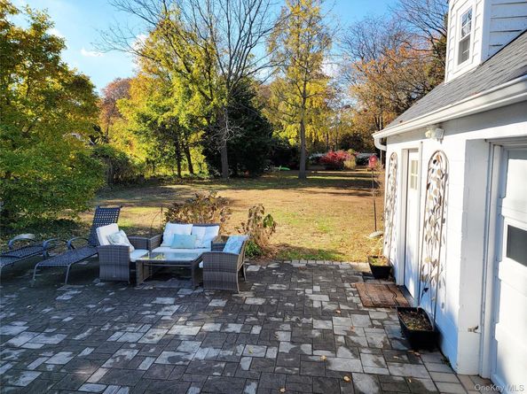 76 Bayport Ave Avenue, Bayport NY 11705