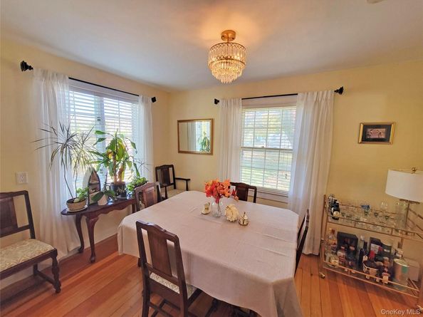 76 Bayport Ave Avenue, Bayport NY 11705