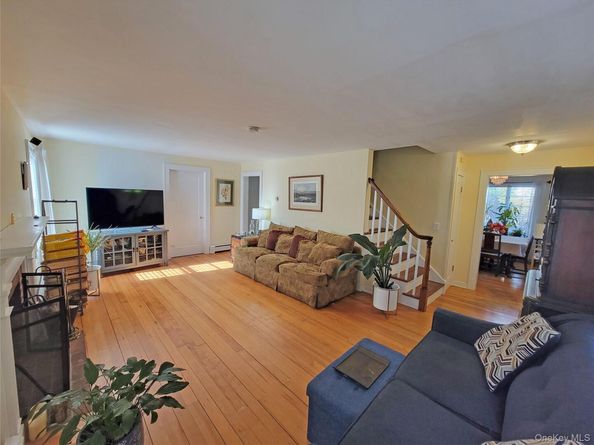 76 Bayport Ave Avenue, Bayport NY 11705