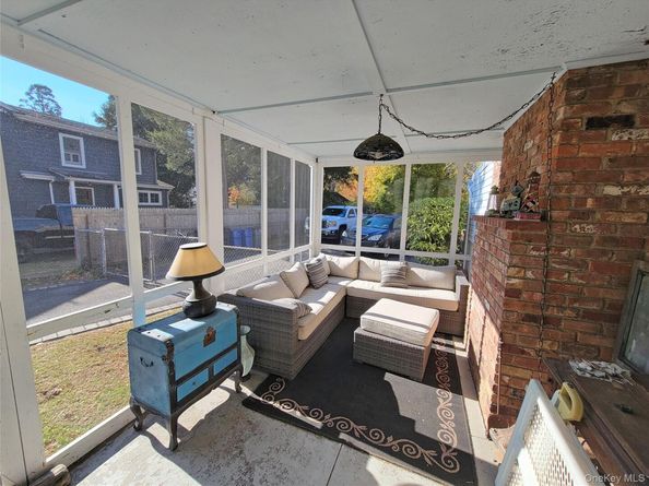 76 Bayport Ave Avenue, Bayport NY 11705