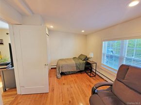 76 Bayport Ave Avenue, Bayport NY 11705