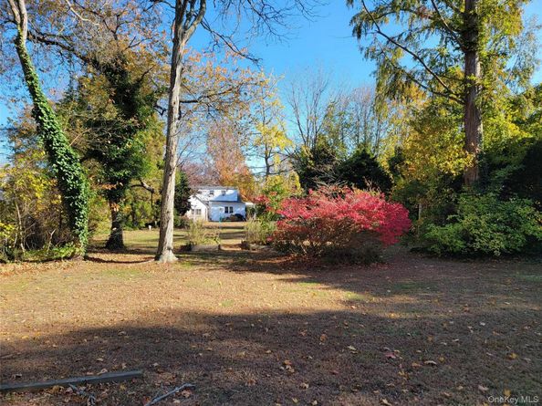 76 Bayport Ave Avenue, Bayport NY 11705