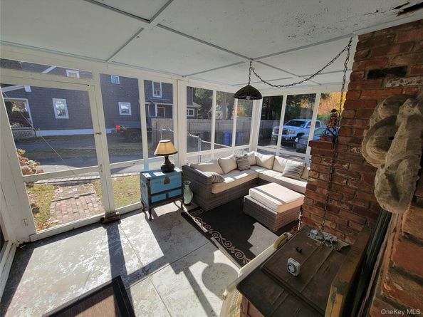 76 Bayport Ave Avenue, Bayport NY 11705