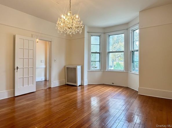 14-28 Astoria Park S, Astoria NY 11102