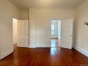 14-28 Astoria Park S, Astoria NY 11102