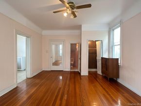 14-28 Astoria Park S, Astoria NY 11102