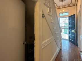 14-28 Astoria Park S, Astoria NY 11102