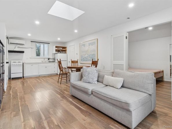 33 Whalers Drive, Sag Harbor NY 11963