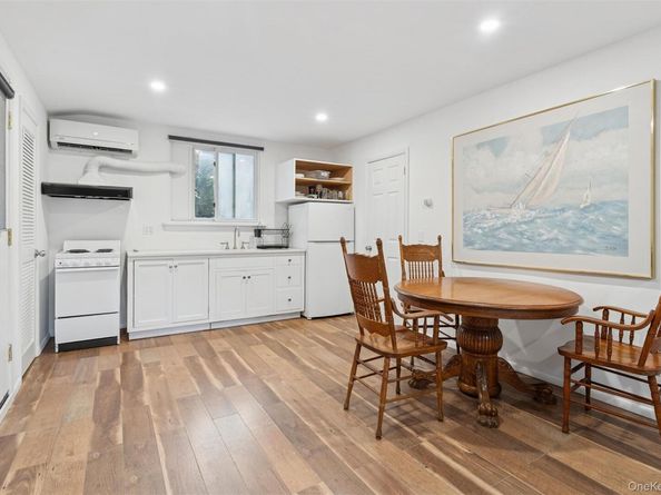 33 Whalers Drive, Sag Harbor NY 11963