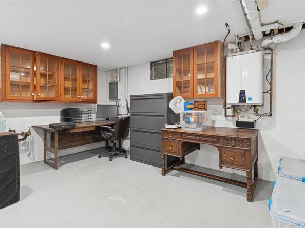 33 Whalers Drive, Sag Harbor NY 11963